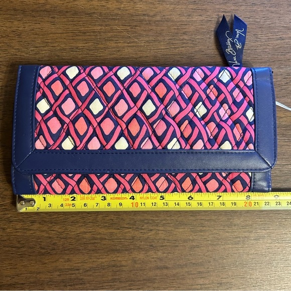 Vera Bradley NWT Trifold Wallet Katalina Pink Diamonds - Picture 6 of 6